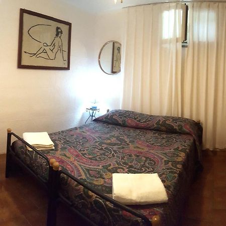 Taverna Derosas Apartment Golfo Aranci Exterior photo
